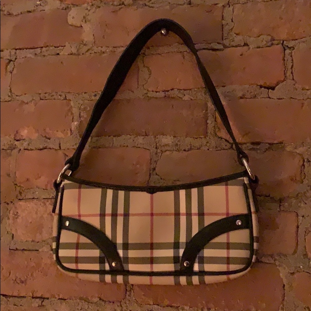 Burberry purse